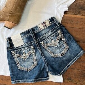 🥀NWT!!🥀 MISS ME AZTEC EMBELLISHED EMBROIDERED SHORTS Size 28